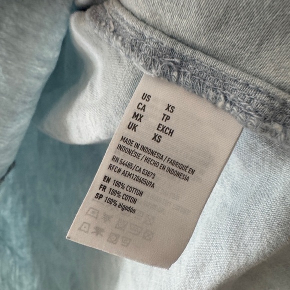 American Eagle Light Wash Denim Button Down Boyfriend Fit Long Sleeve Top - Picture 5 of 5